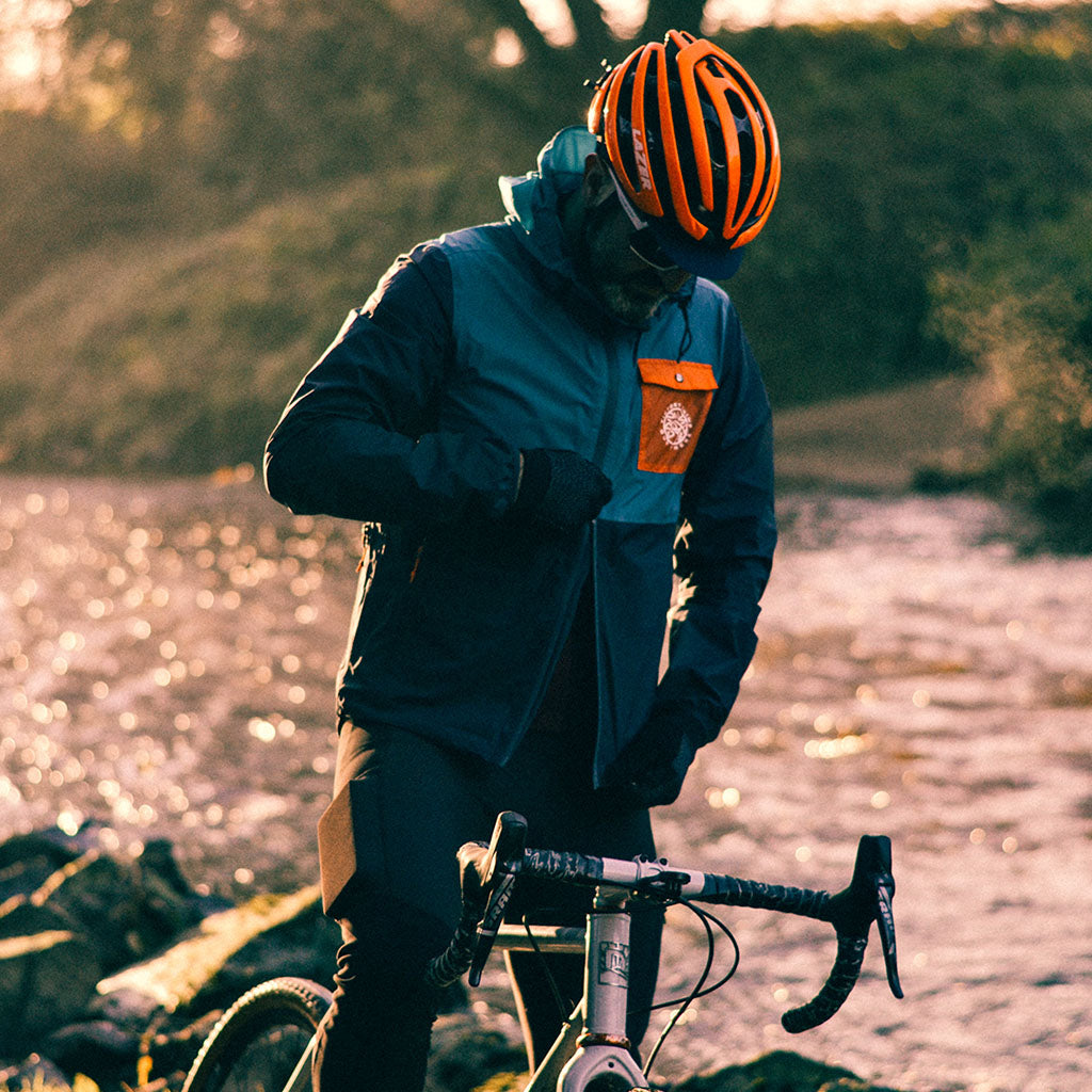 Packable cycling store rain jacket